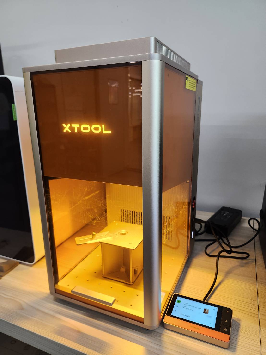 xTool F2 Ultra UV 紫外雷射雕刻機