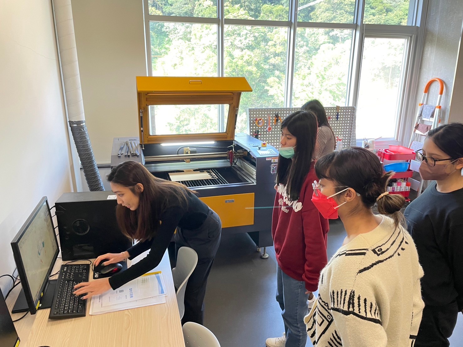 工作坊 – 2024/03/21 【入口漢堡x廢墟咖啡杯墊工作坊】